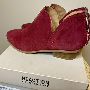 Kenneth Cole maroon color booties